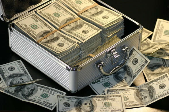 サイン入り 売掛金こうすれば早く・確実に回収できる! 未回収金 未収金とは？売掛金との違いや相殺取引、管理方法まで徹底解説